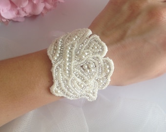 Wedding cuff bracelet,Bridal bracelet,Rhinestone cuff bracelet,Wedding lace bracelet,Flower girl bracelet,Wedding bracelet,Beaded bracelet