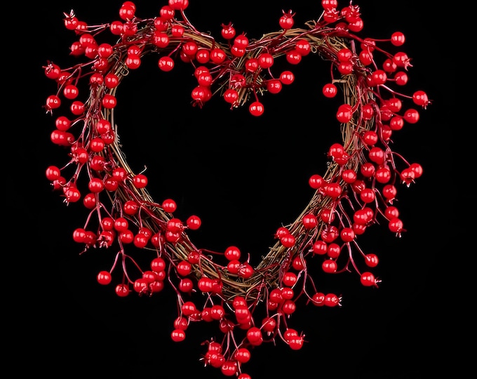 Valentines Day Heart Wreath - 15"