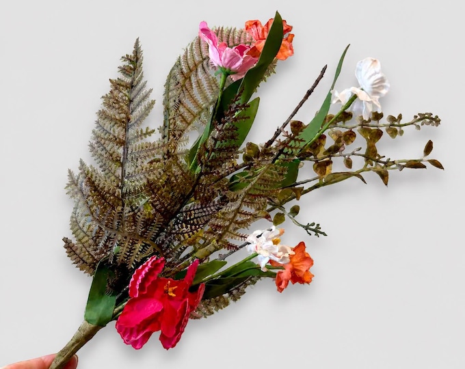 18" Mixed Fern Greenery Spray with Wildflowers, Filler Stems