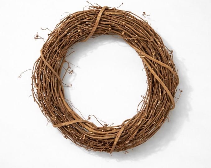 24" Round Grapevine Wreath
