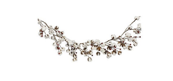 Cream With Metal Stars Pip Berry Garland, Country Garland, Floral