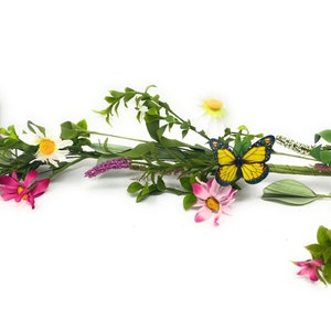 5 FT Artificial Spring Garland w/ Butterflies, Daisies, Heather-Floral Garland-DIY Floral Supply for Wreath, Mantle, Stairs, Entryway, Table image 4