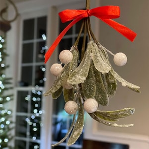 Mistletoe Christmas Decoration Sparkly Iced Mistletoe