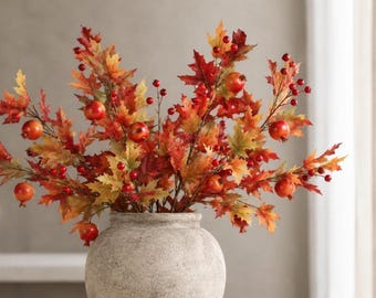 Ramo floral de tallos otoñales, granada y hojas de arce japonés - 45 cm