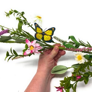 5 FT Artificial Spring Garland w/ Butterflies, Daisies, Heather-Floral Garland-DIY Floral Supply for Wreath, Mantle, Stairs, Entryway, Table image 2