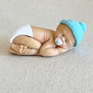 Sleeping baby boy cake topper, baby shower gift, dollhouse baby, handmade sleeping baby nursery decor, baby shower gift, pregnancy gift