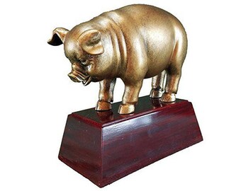 Crown Awards Pig Trophy 7.25 Pig Trophy with 5 Lines of Free Engraving Crown Awards Pig Trophy 7.25 Pig Trophy with 5 Lines of Free Engraving