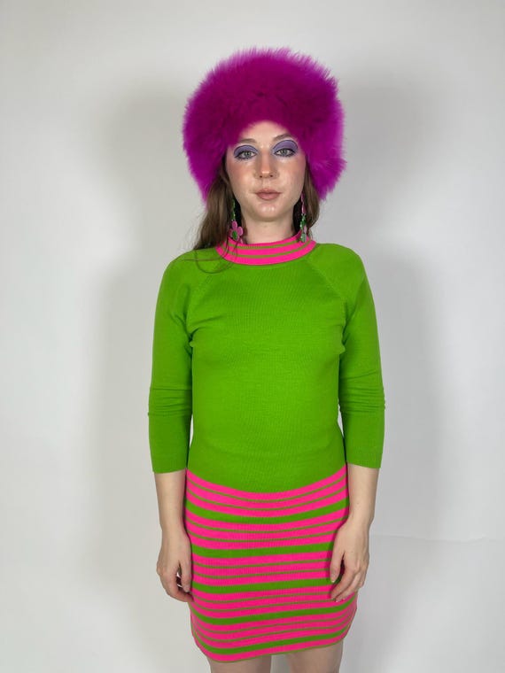 green and pink knit dress QOS Green & White Checkered Pink Azalea Knit Midi Dress XS
