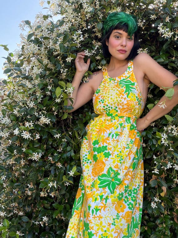 vintage lilly pulitzer maxi dress Meet the Lilly Pulitzer Lotta Maxi Dress. This isnt just any maxiits crafted from the signature Stretch Vintage Dobby fabric, giving you that classic textured look with the perfect amount of
