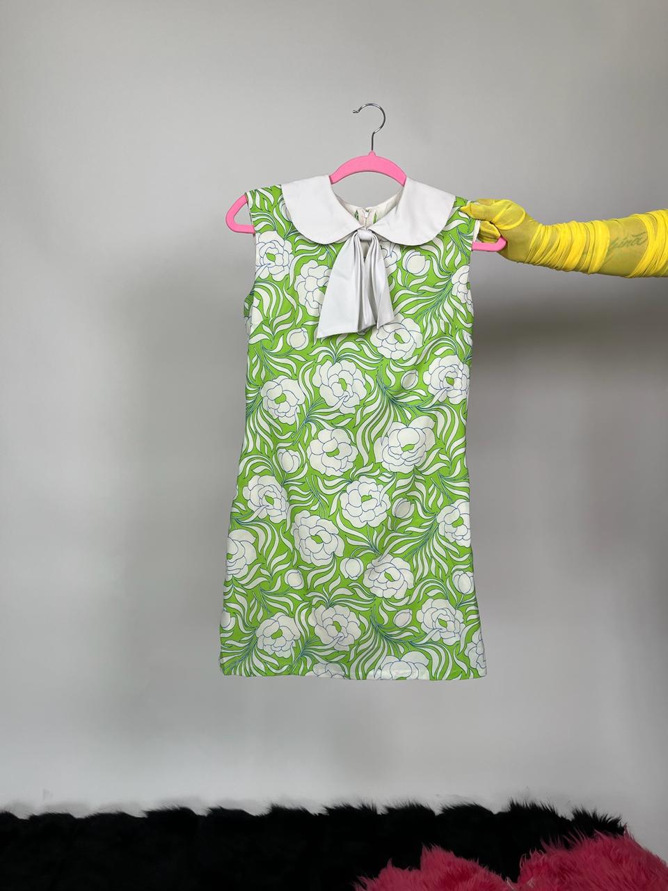 Vintage 60s Green and White Flower Print Dress With Rounded Collar ...