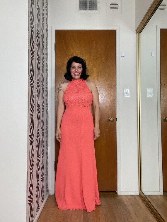 Vestido longo vintage dos anos 60 e 70 