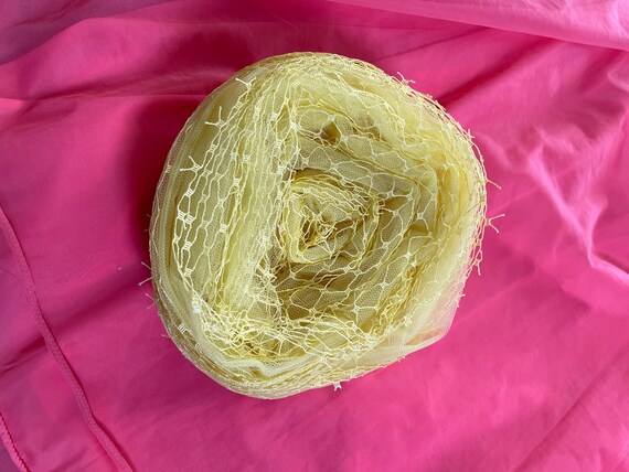 Aldenaire 50s/60s Pillow Box Mesh Net Yellow Hat - image 4