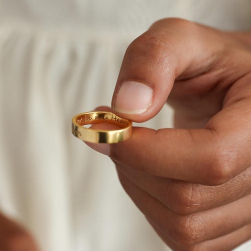Anillo con firma grabada a mano - Joyería personalizada - Anillos de boda - Regalo en memoria de mamá