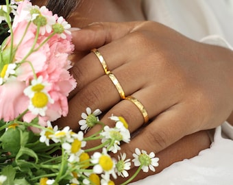 Custom Hammered Band Ring - Wedding Jewelry - Engagement/ Personalized Bands - Mother's Day - Christmas Gifts