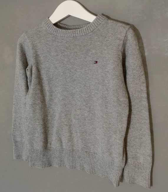 grey tommy sweater