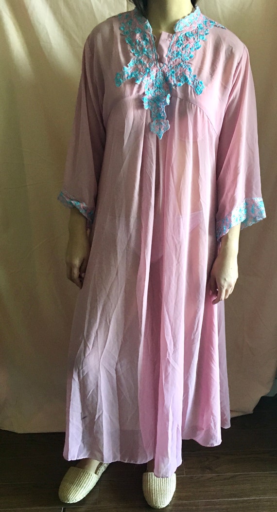 Vintage Sheer Pink Nightgown /1950’s Long Nightie… - image 3