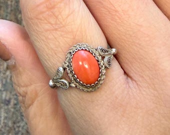 Antique Art Deco 800 Silver Coral Ring/Handcrafted Ornate Size 7 3/4 Natural Coral Solitaire Ring/Stamped 800 Silver Filigree Scroll Ring