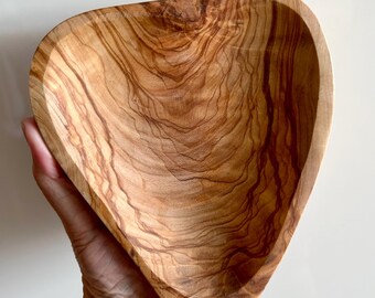 Vintage Heart-Shaped Olive Wood Dish/ Smooth Handcarved Wooden Trinket Dish/Natural Wood Jewelry or Ring Dish Cathcall Tray/Witch’s Hear