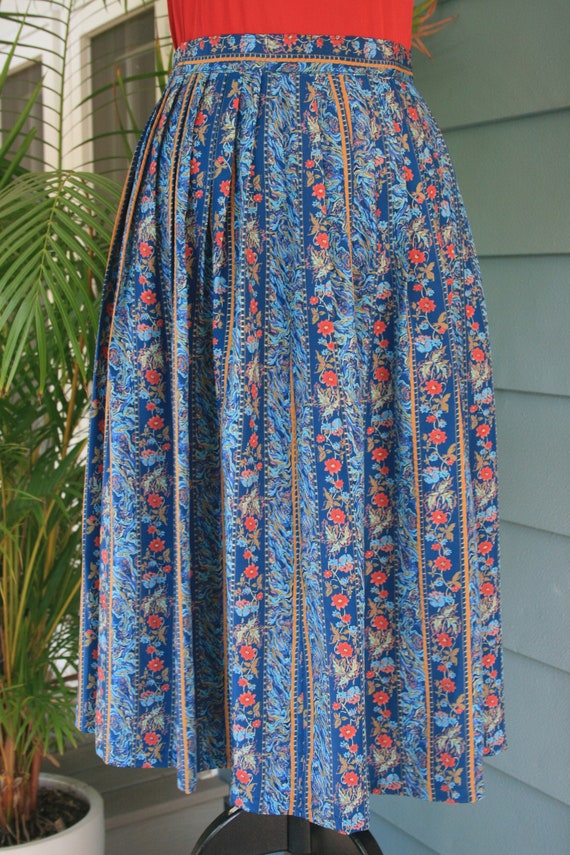 Blue pleated 80s vintage floral print skirt