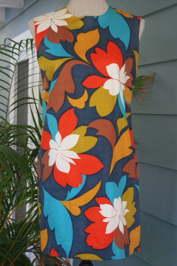 60s giant flower power shift dress. Gem