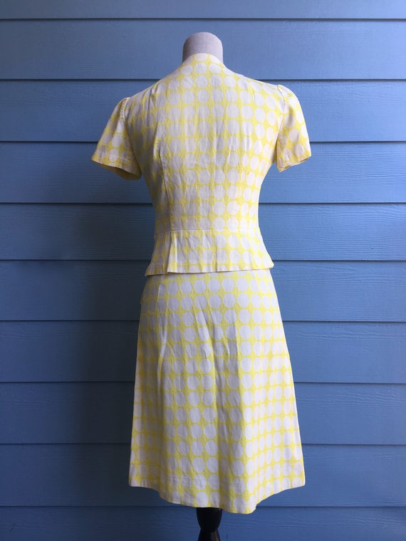 Yellow and cream patterned 1960's vintage cotton … - image 3