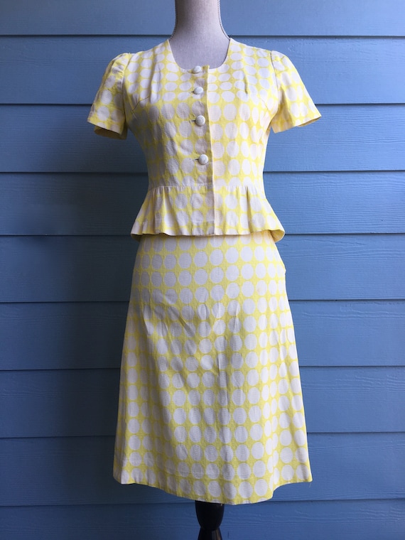 Yellow and cream patterned 1960's vintage cotton … - image 1