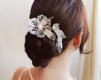 Elegant Flower Hair Comb for Weddings - Bridal Hair Piece, Bridesmaid Jewelry, personalized jewelry, wedding hair comb