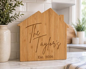 Gepersonaliseerde snijplank huwelijkspaar cadeau gegraveerd bamboe keukenartikel housewarming cadeau aangepast monogram jubileum aandenken houten
