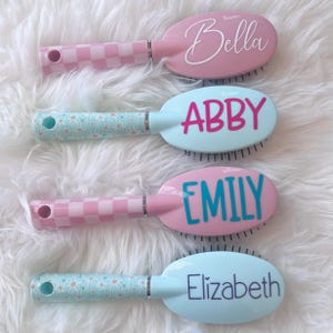 Personalized hairbrush! Personalized hair brush! Perfect gift for girls! Easter basket stuffer! Birthday gift! Easter gift! Gifts for kids!