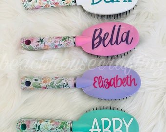 Personalized hairbrush! Personalized hair brush! Perfect gift for girls! Easter basket stuffer! Birthday gift! Easter gift! Gifts for kids!