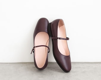 Burgundy Mary Janes Shoes: Comfortable Low Heels