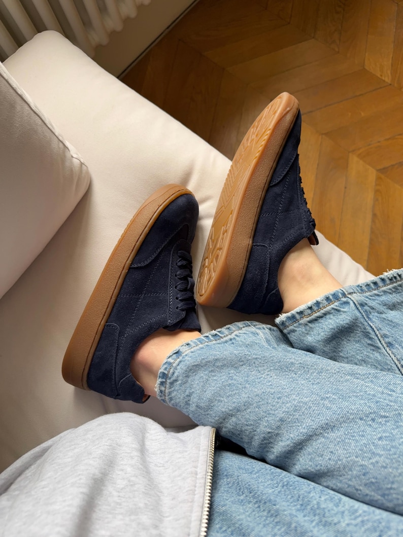 Elegantes zapatillas de ante descalzas: zapatos minimalistas con puntera ancha imagen 9