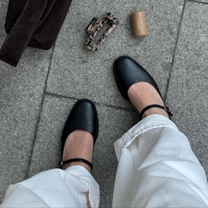 Handmade Black Mary Janes Shoes: Classic and Stylish