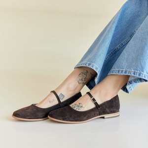 Classic Brown Mary Janes Shoes for Women - Retro Style Low Heel Flats