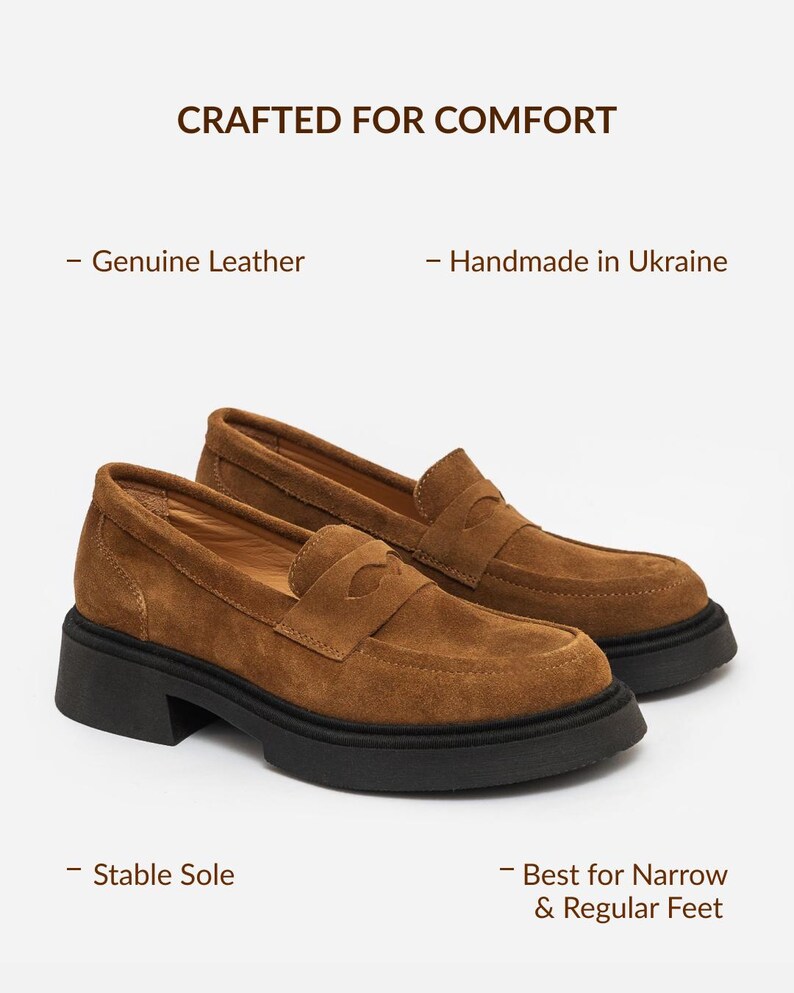 Może przedstawiać: Brązowe mokasyny z zamszu z grubą czarną gumową podeszwą i paskiem z wycięciem. Tekst na obrazku brzmi: CRAFTED FOR COMFORT, Genuine Leather, Handmade in Ukraine, Stable Sole, Best for Narrow & Regular Feet.