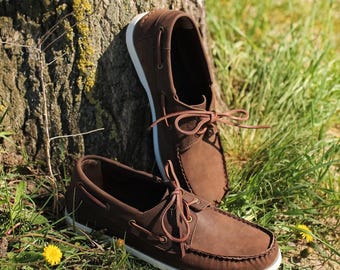 Men’s Leather Boat Shoes – Crazy Horse Topsiders with Leather Laces – Unlined Handmade Deck Shoes – Brown Nautical Footwear – Gift for Him