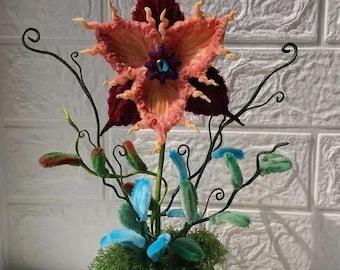 Creepy Monster Flower Pot/Fantasy Monster Plant Decor/Handmade Eyeball Carnivorous brown Fluffy Sculpture