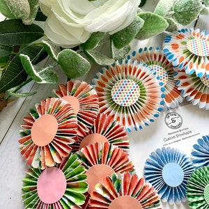 Paper Fans / Party Fans / Scrap Booking Rosettes / Pinwheels / Card Making Materials / Embellishments / Paper rosettes