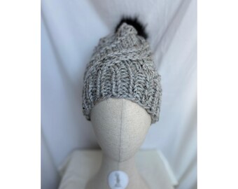 Graue Marmor Twist Beanie