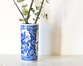Antique Chinese Vase porcelain vase white flower motifs and blue handpainted Chinese craft cylindrical 25.5 cm