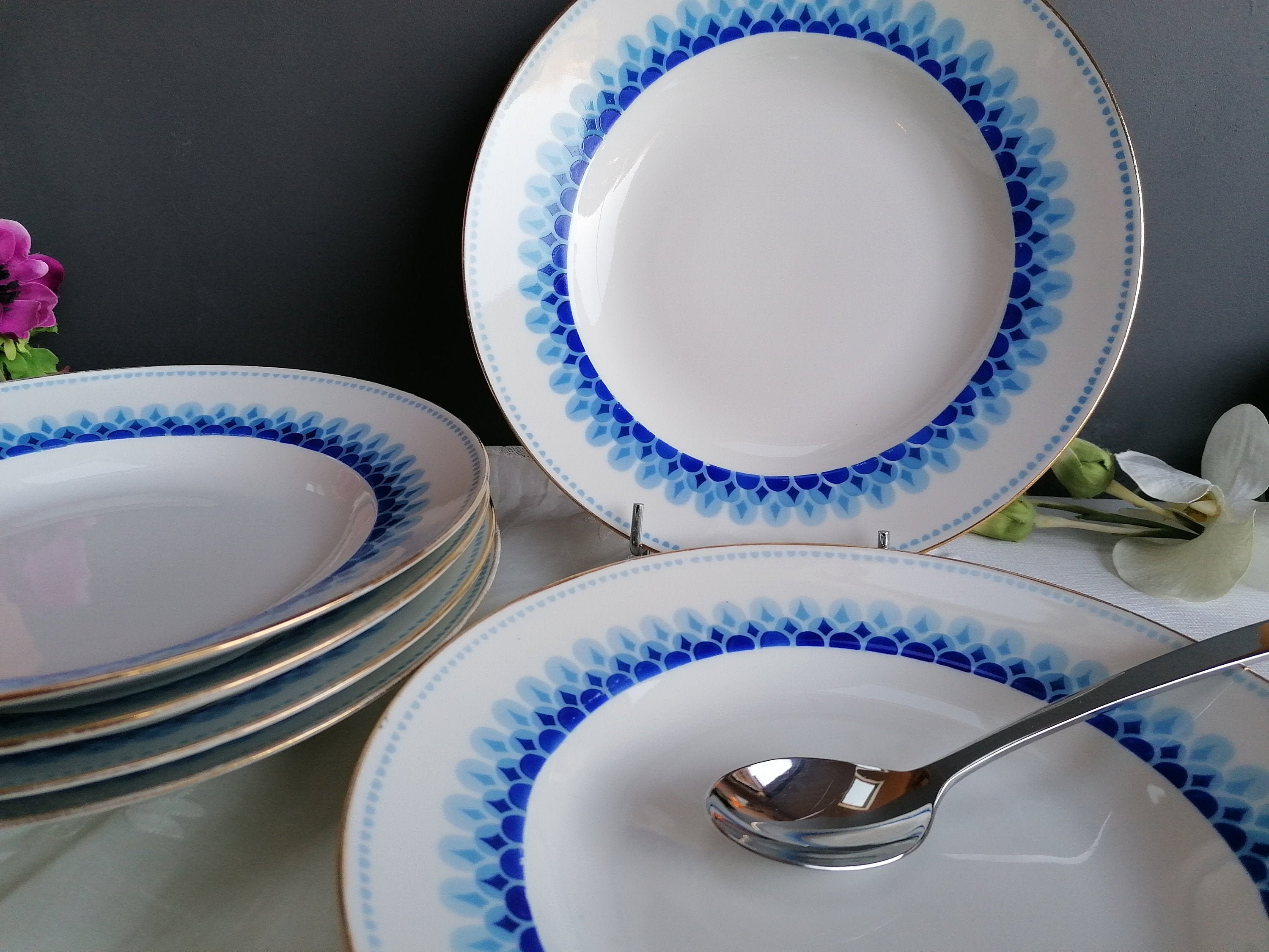 6 Assiettes Creuses Vintage, Porcelaine de Limoges, Décor Géométrique Bleu et Doré, Modèle Primax. G