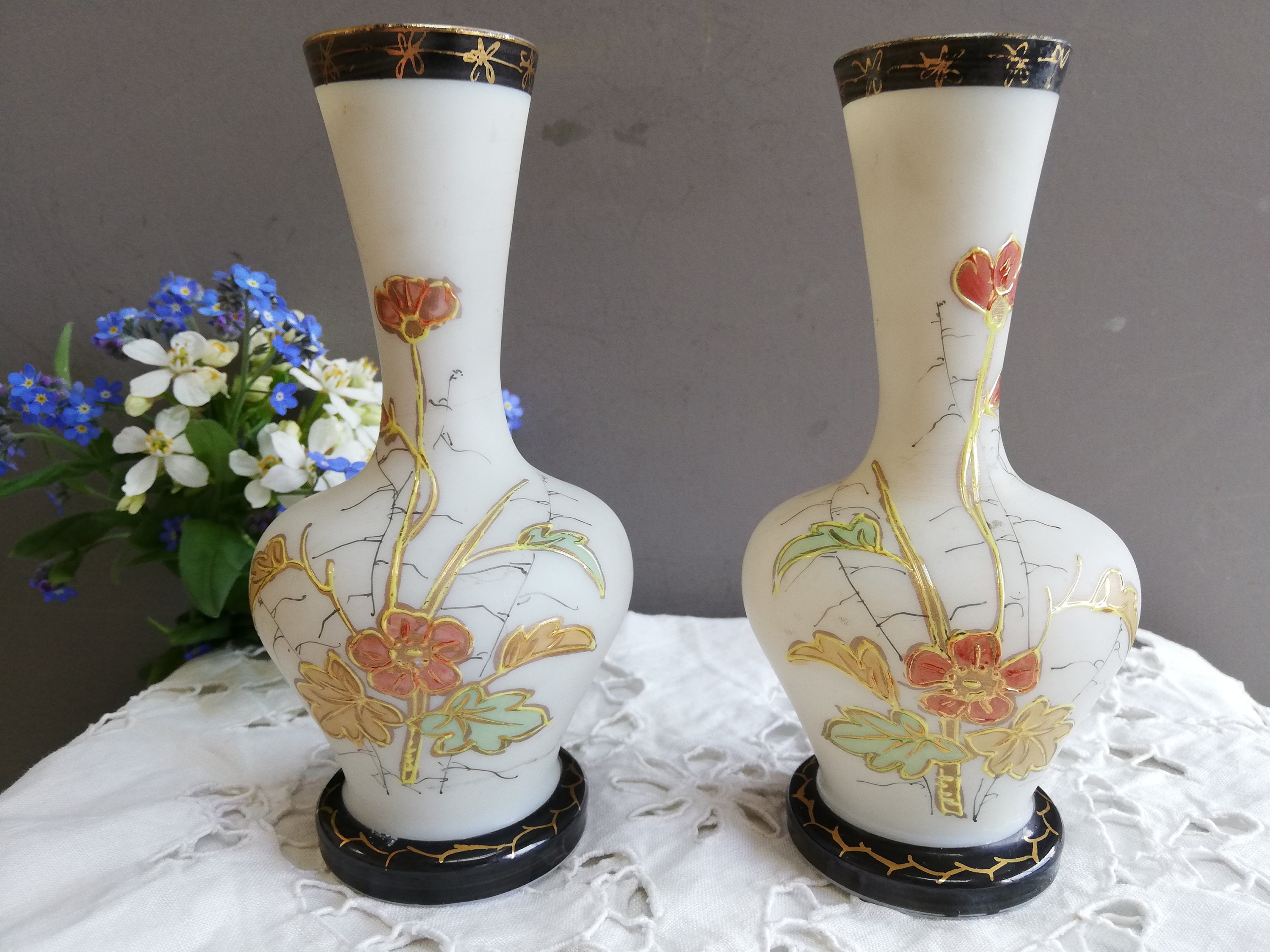 Anciens Vases Émaillés Français Années 30.paire de Vintage Français en Opaline Opaque, Émaillé et Pe