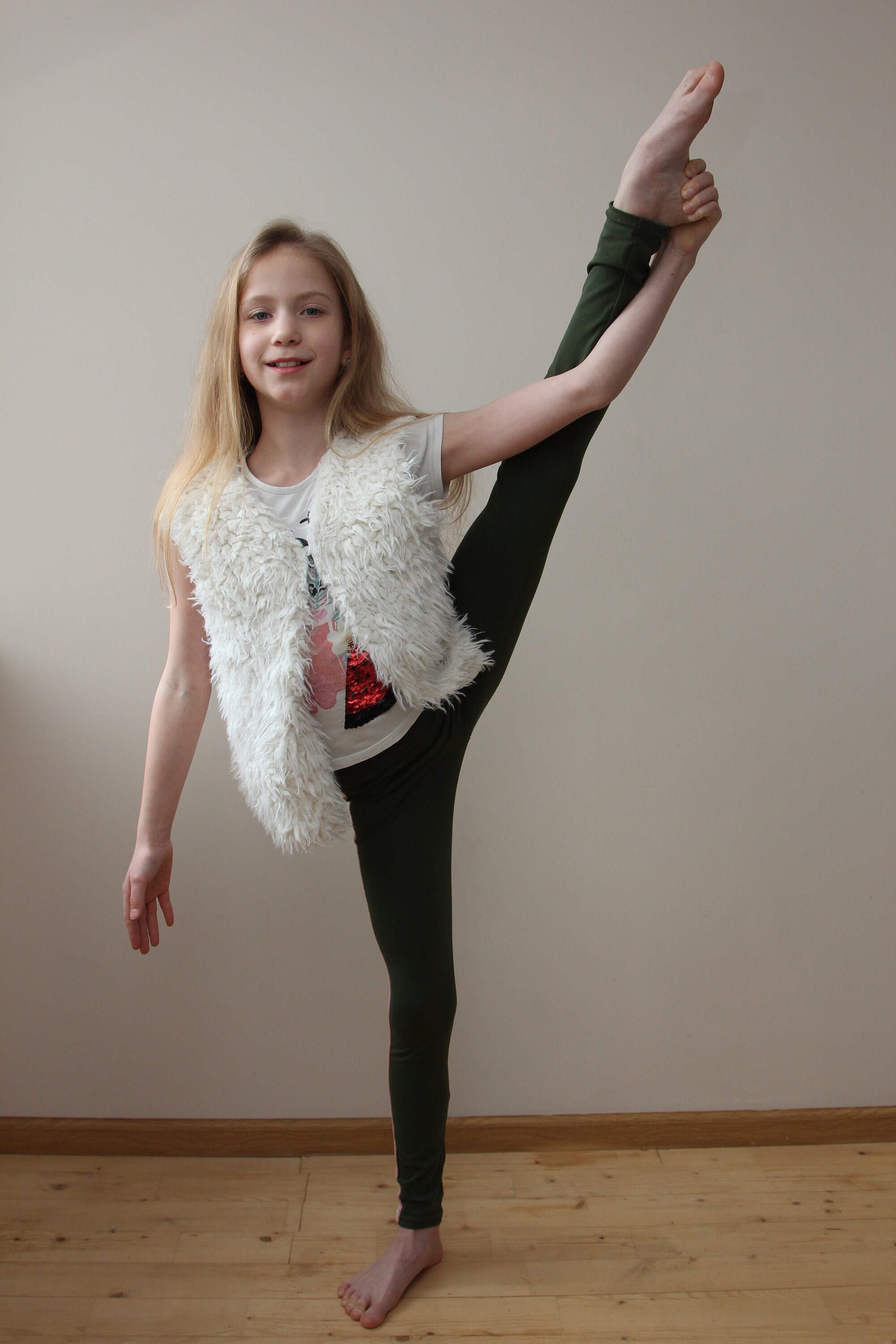 girls olive leggings