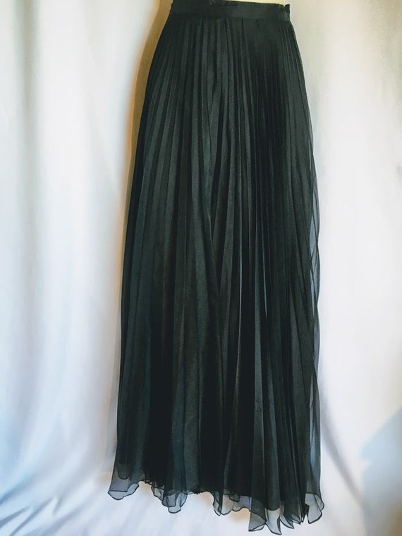 Vintage 1960s 1970s black pleated maxi skirt and … - image 7