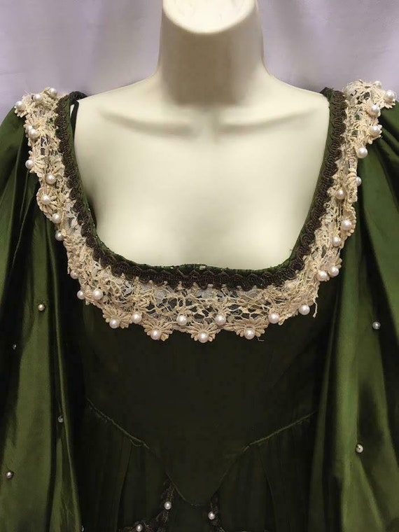 Vintage Green Satin Medieval Dress with pearls The