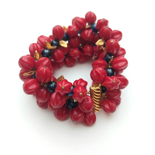 Vintage Miriam Haskell Bracelet - Rare and in excellent condition - 1940’s Cluster Bracelet - Glass Beads