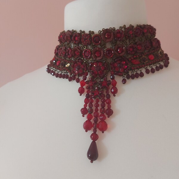 Vintage Miriam Haskell Choker Necklace - Rare 1940’s Choker - Beautiful Ruby Glass Bead Necklace