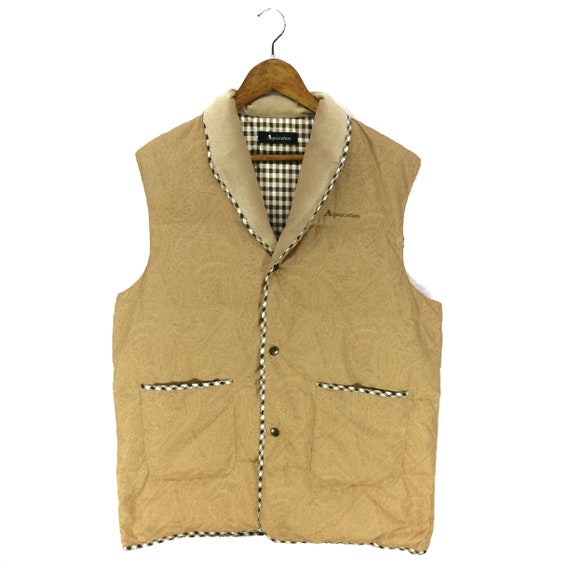 Aquascutum vest