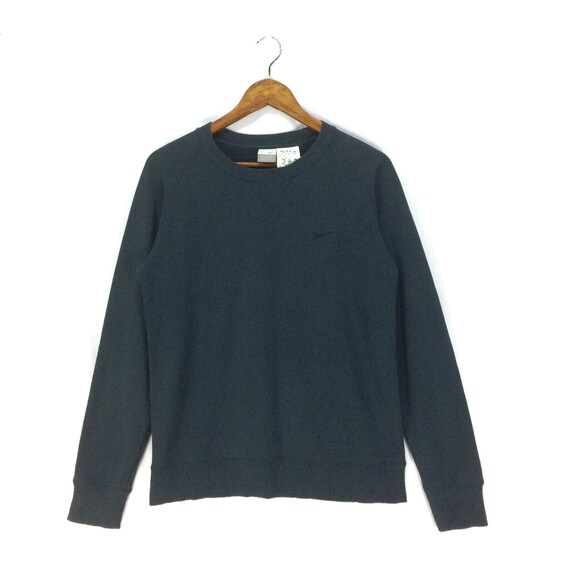Nike small logo pullover sweatshirts