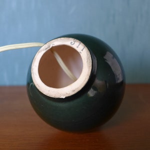Lampe céramique vintage, lampe boule vert bouteille, lampe de table, lampe à poser, ceramic lamp image 6